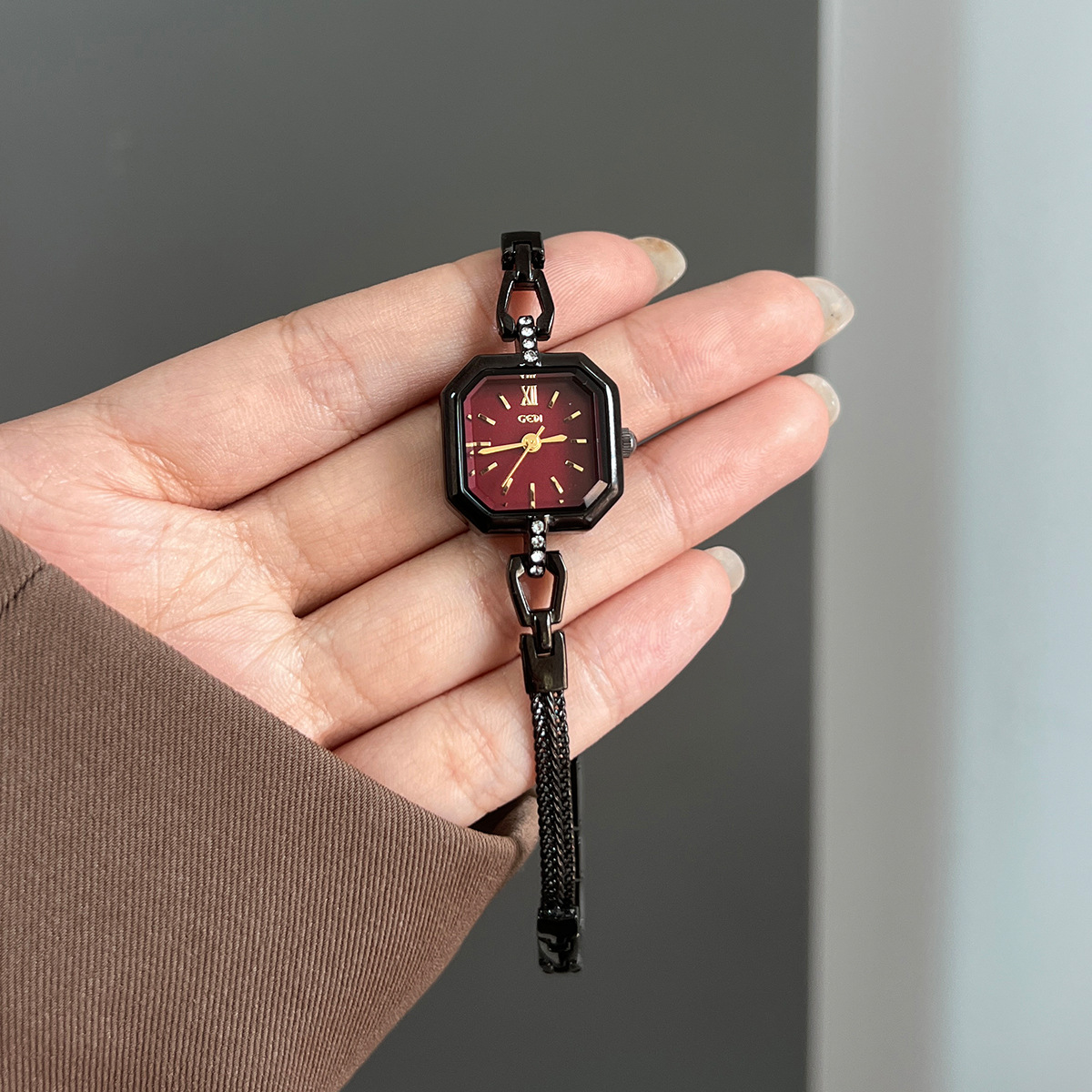 Jam Tangan Kuarsa Paduan Logam - Luxury Watch Value ulasan dan harga