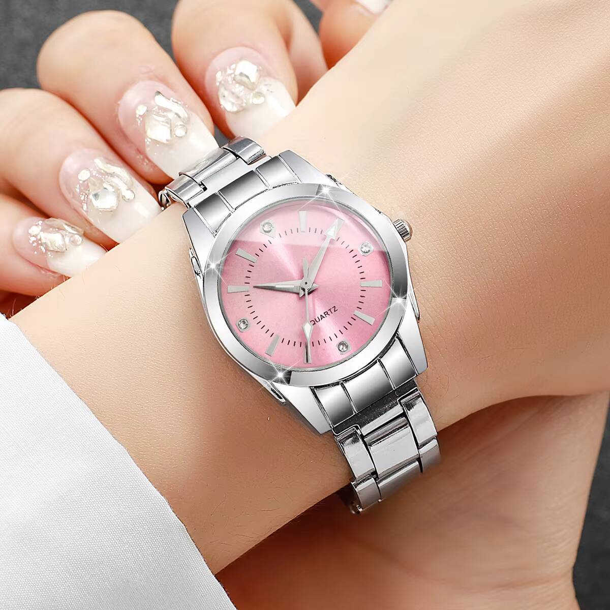 Jam Tangan Wanita Berlian Imit - Luxury Watch Organizer ulasan dan harga